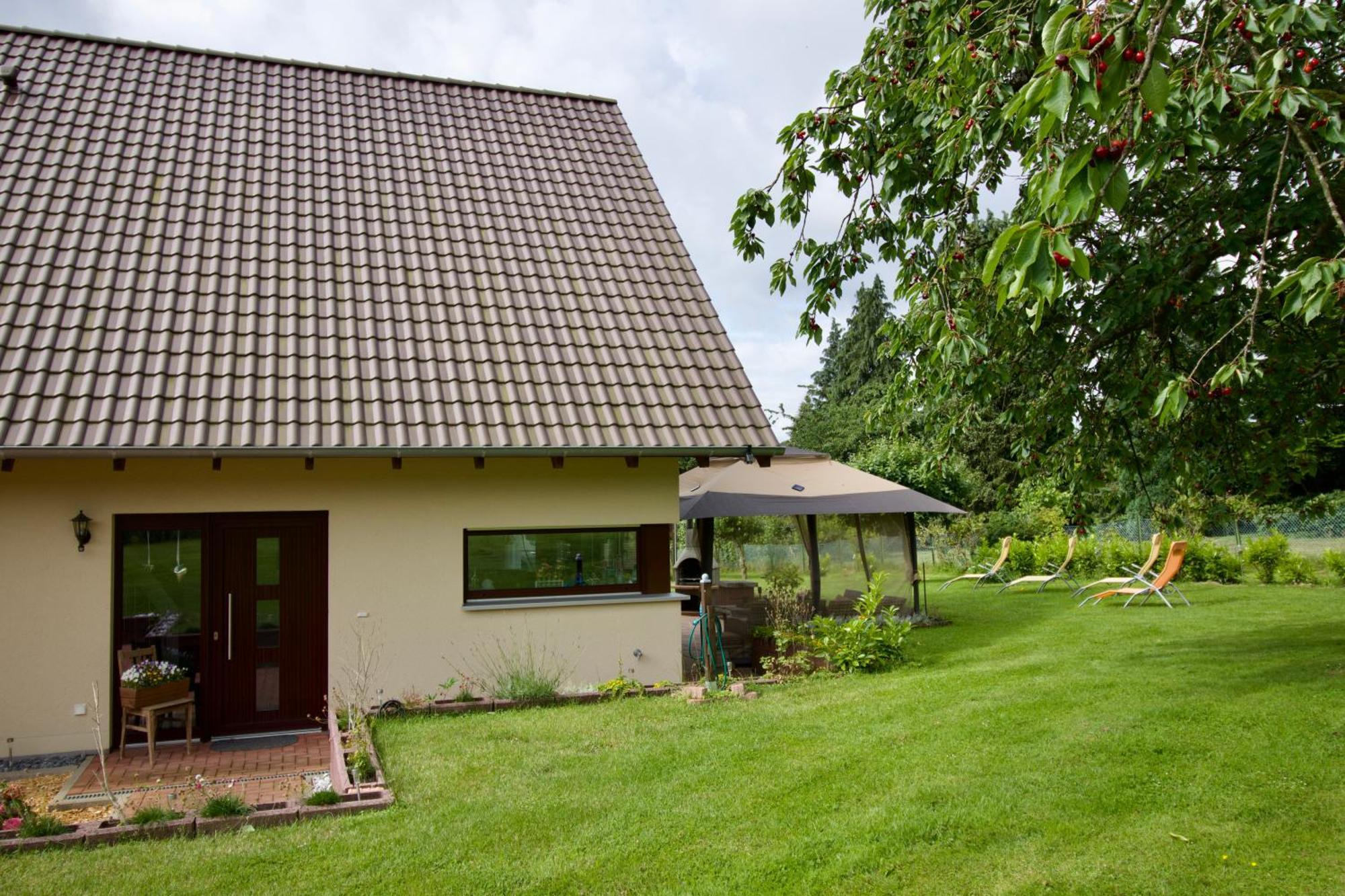 Ferienhaus Plattenberg Бад Ойнхаузен Екстериор снимка