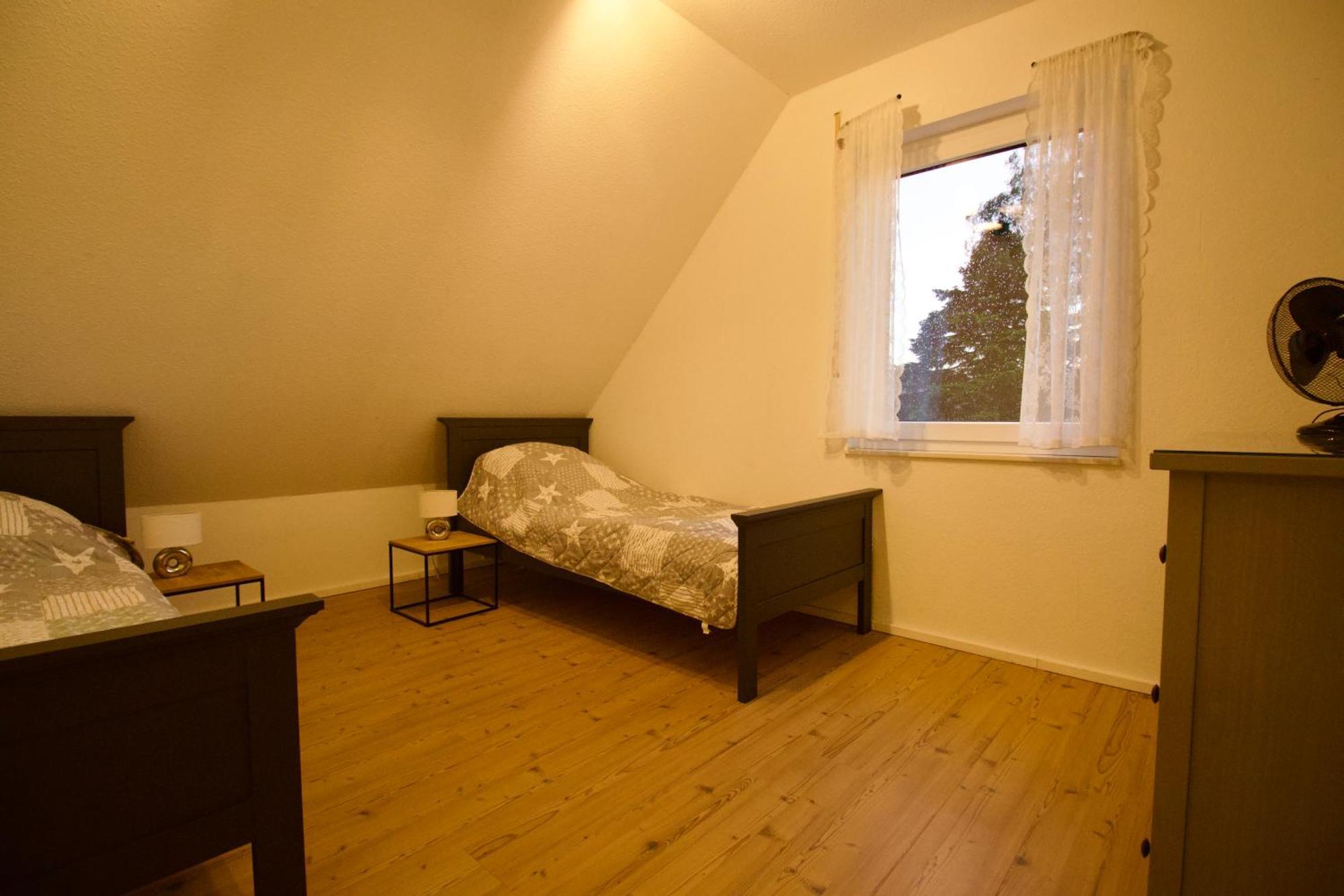 Ferienhaus Plattenberg Бад Ойнхаузен Екстериор снимка
